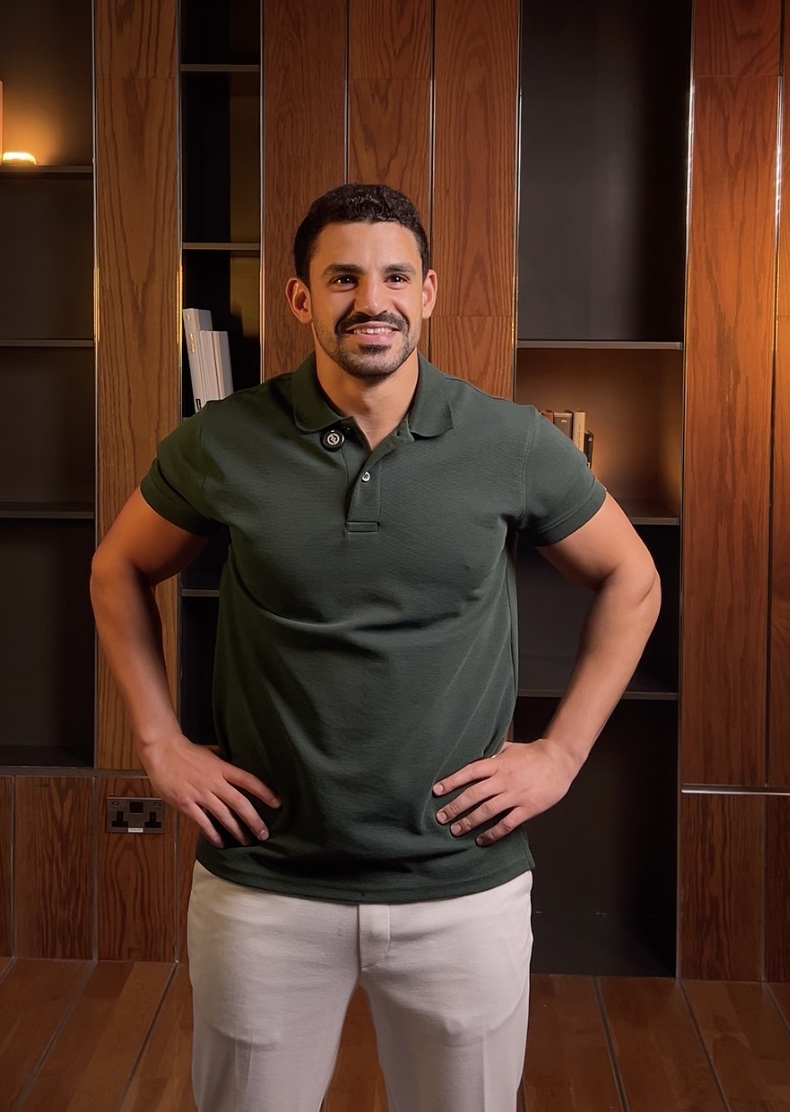 work with captain سبايكس لِس